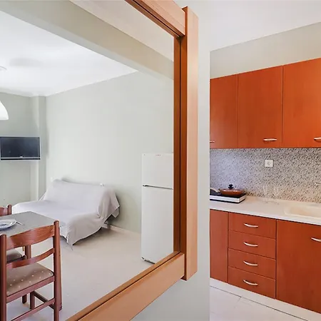 Niki 1 Bedroom 5 Guests